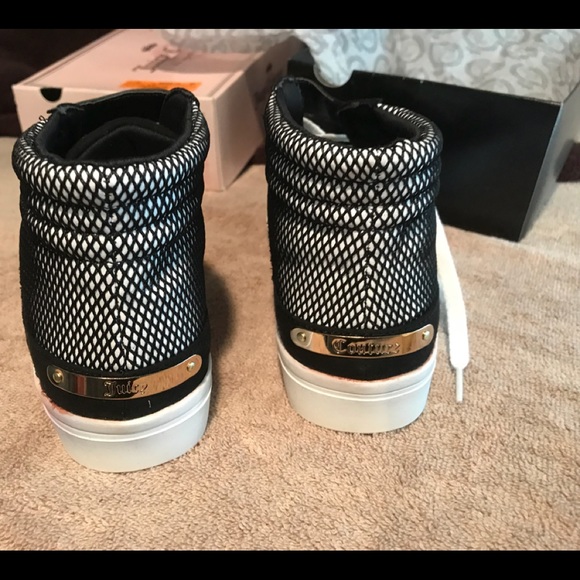 New in Box JUICY COUTURE 8.5 Sneakers.      (805) - Picture 6 of 7